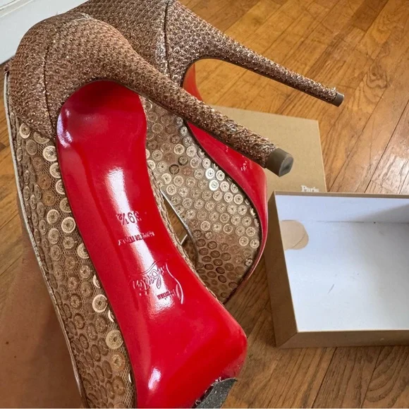Christian Louboutin Lace 554 100 Cabaret Sequin Embellishments Pump Gold Nude 39